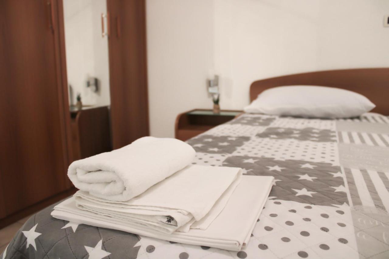 Apartments Larus Baška Voda Dış mekan fotoğraf
