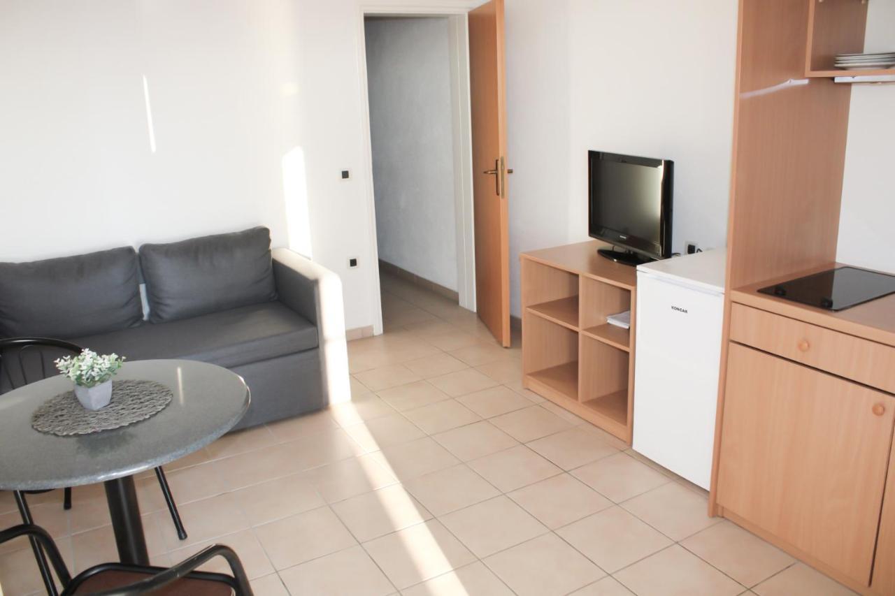 Apartments Larus Baška Voda Dış mekan fotoğraf