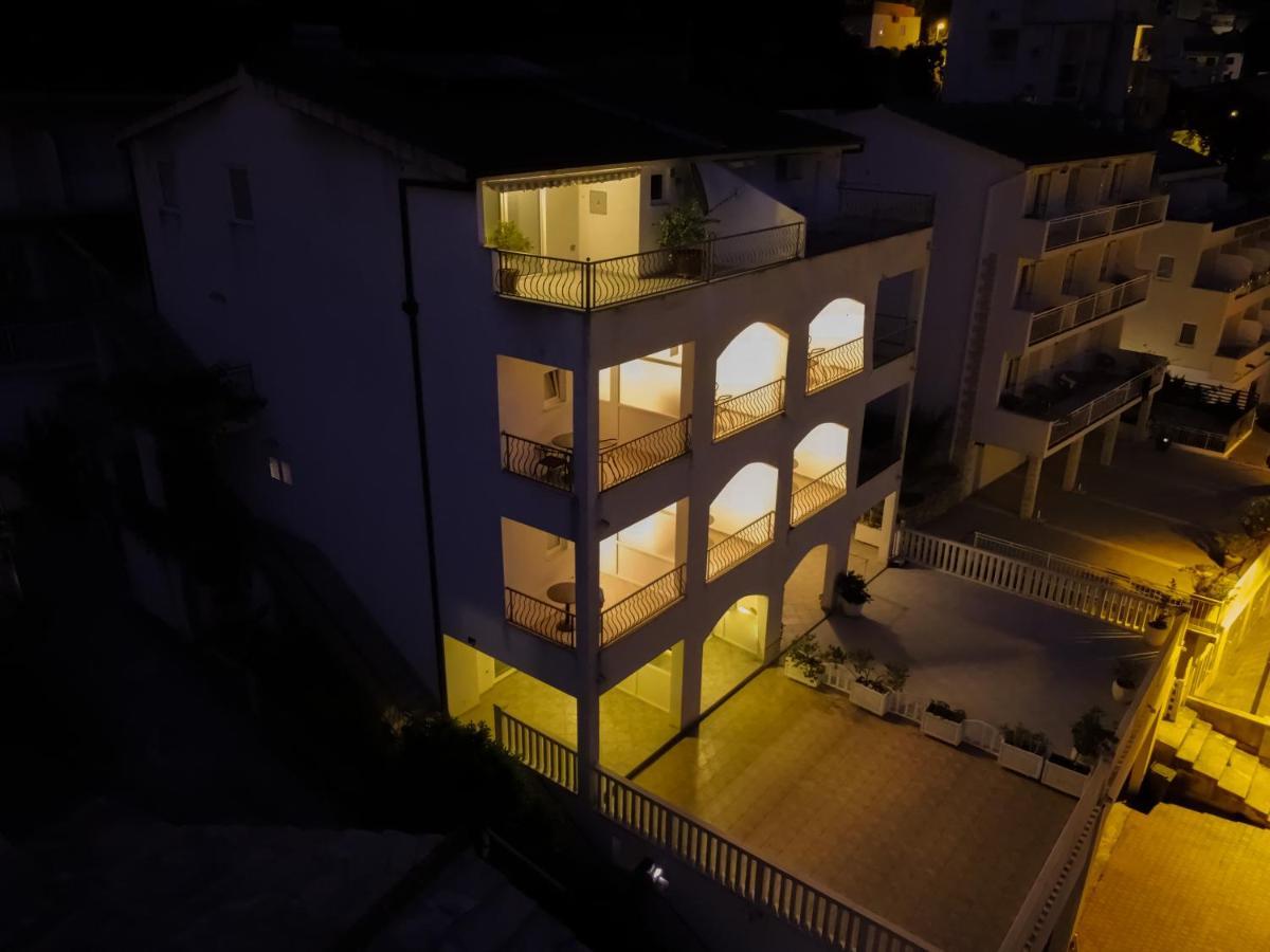 Apartments Larus Baška Voda Dış mekan fotoğraf