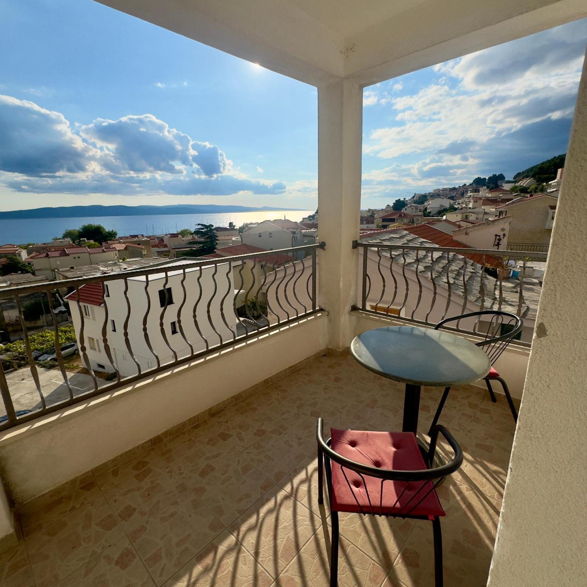 Apartments Larus Baška Voda Dış mekan fotoğraf