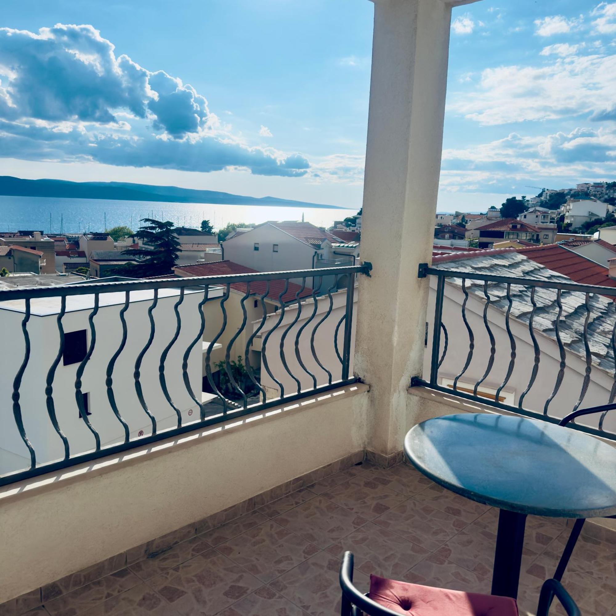 Apartments Larus Baška Voda Oda fotoğraf